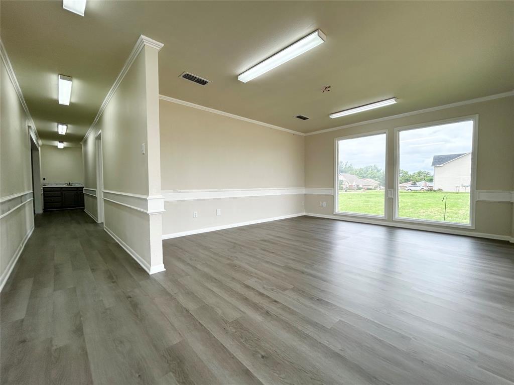 440 S Hillcrest Drive Property Photo 7