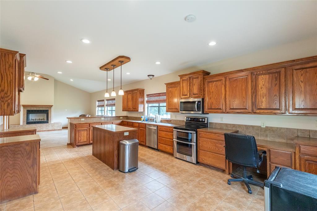 523 S Hays Road Property Photo 13