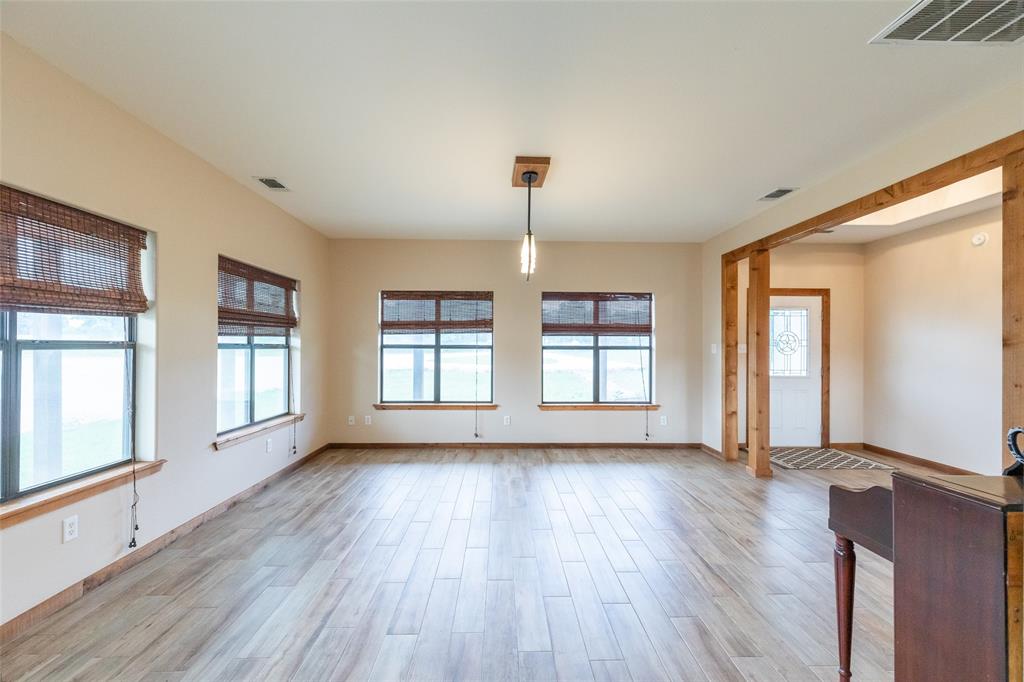 523 S Hays Road Property Photo 19
