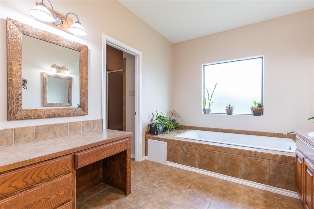 523 S Hays Road Property Photo 28