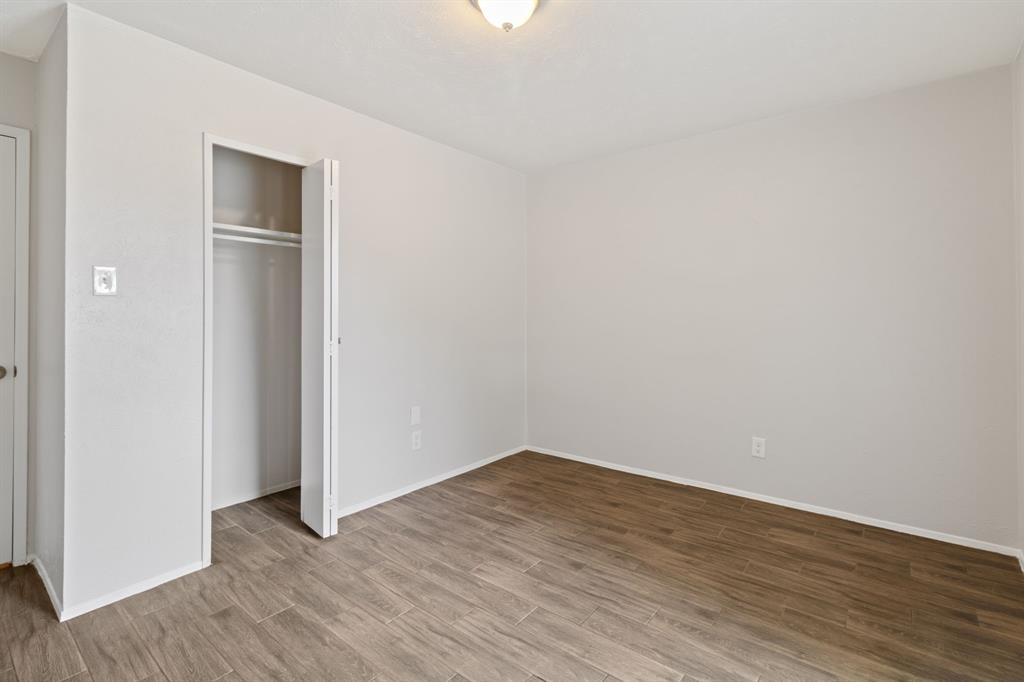 3709 Red Oak Drive Property Photo 13