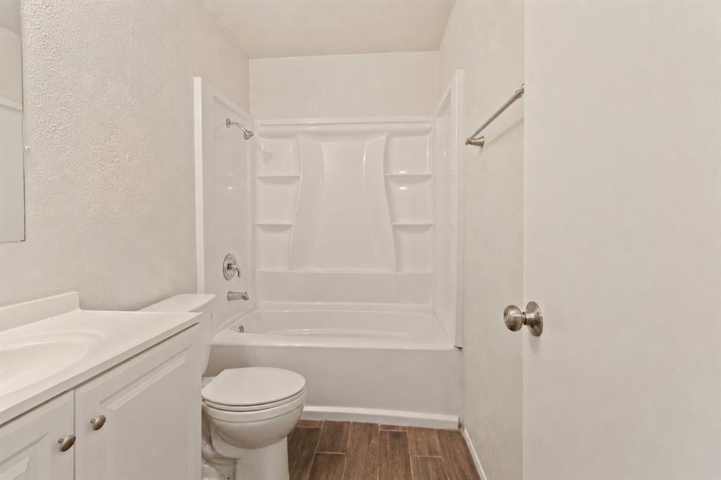3709 Red Oak Drive Property Photo 16