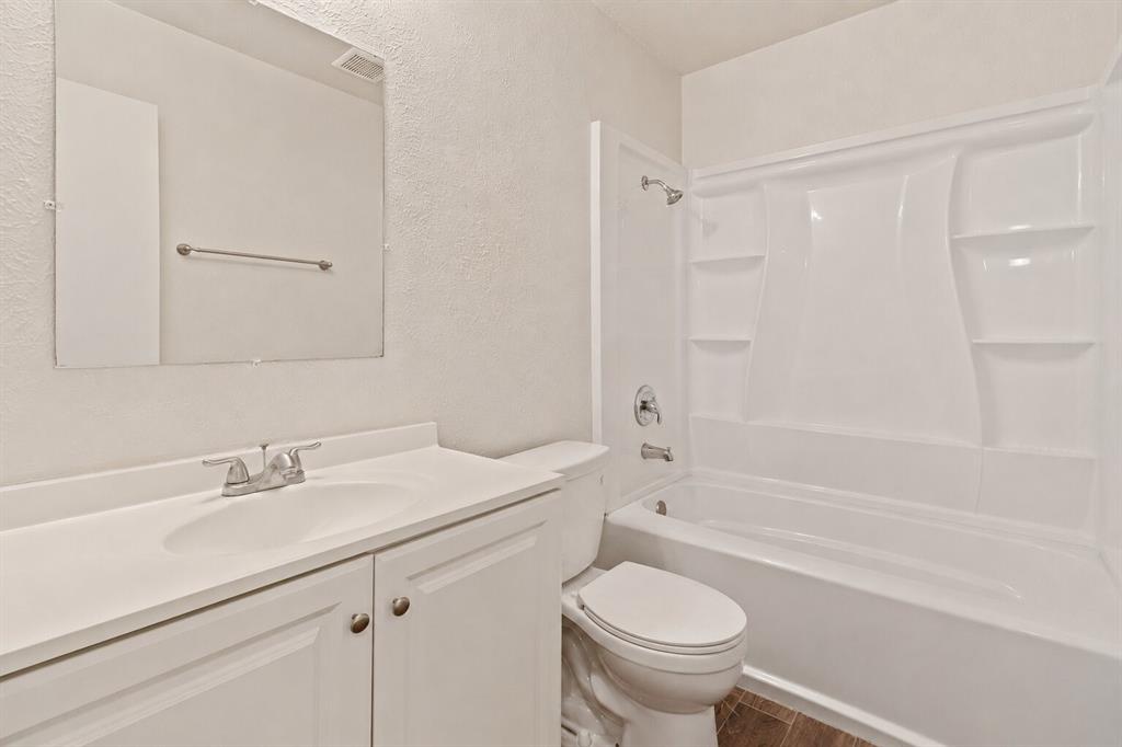 3709 Red Oak Drive Property Photo 17