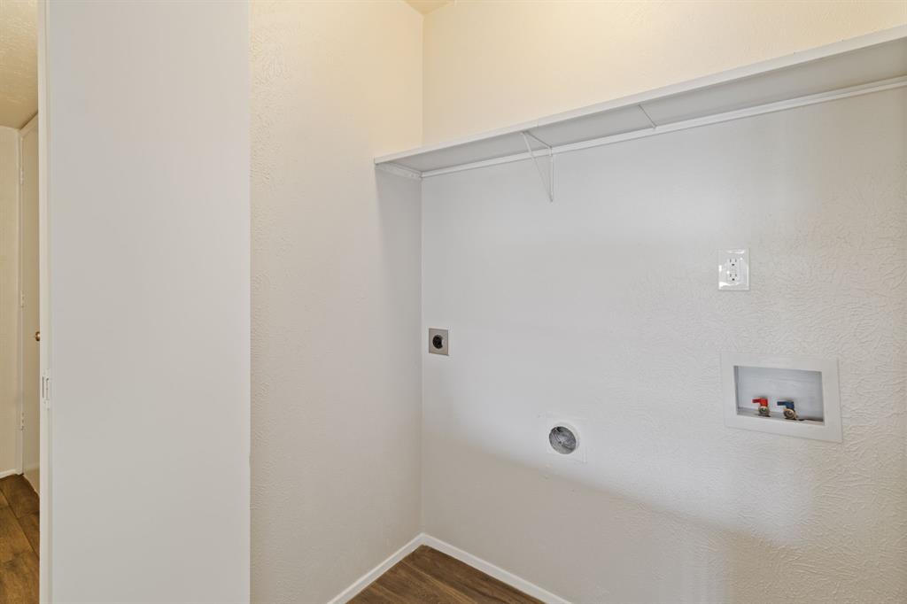 3709 Red Oak Drive Property Photo 25