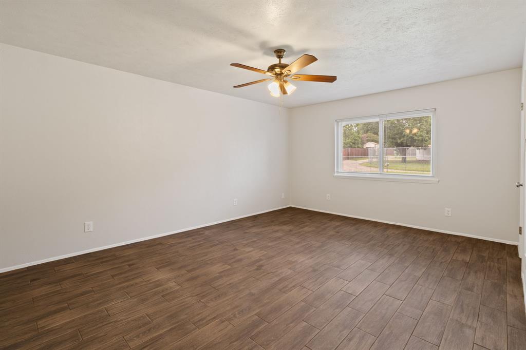 3709 Red Oak Drive Property Photo 27