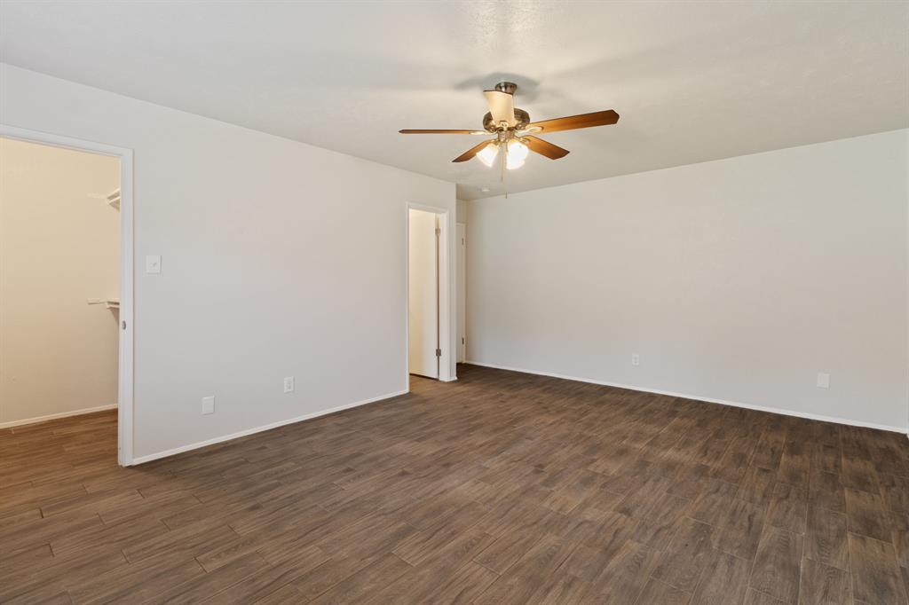 3709 Red Oak Drive Property Photo 28