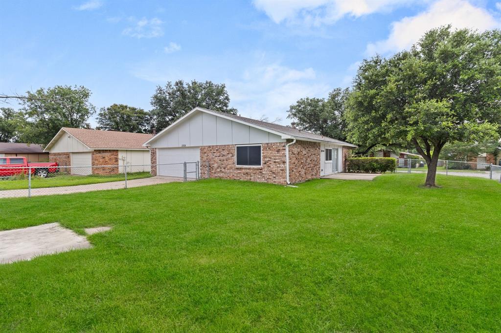 3709 Red Oak Drive Property Photo 36