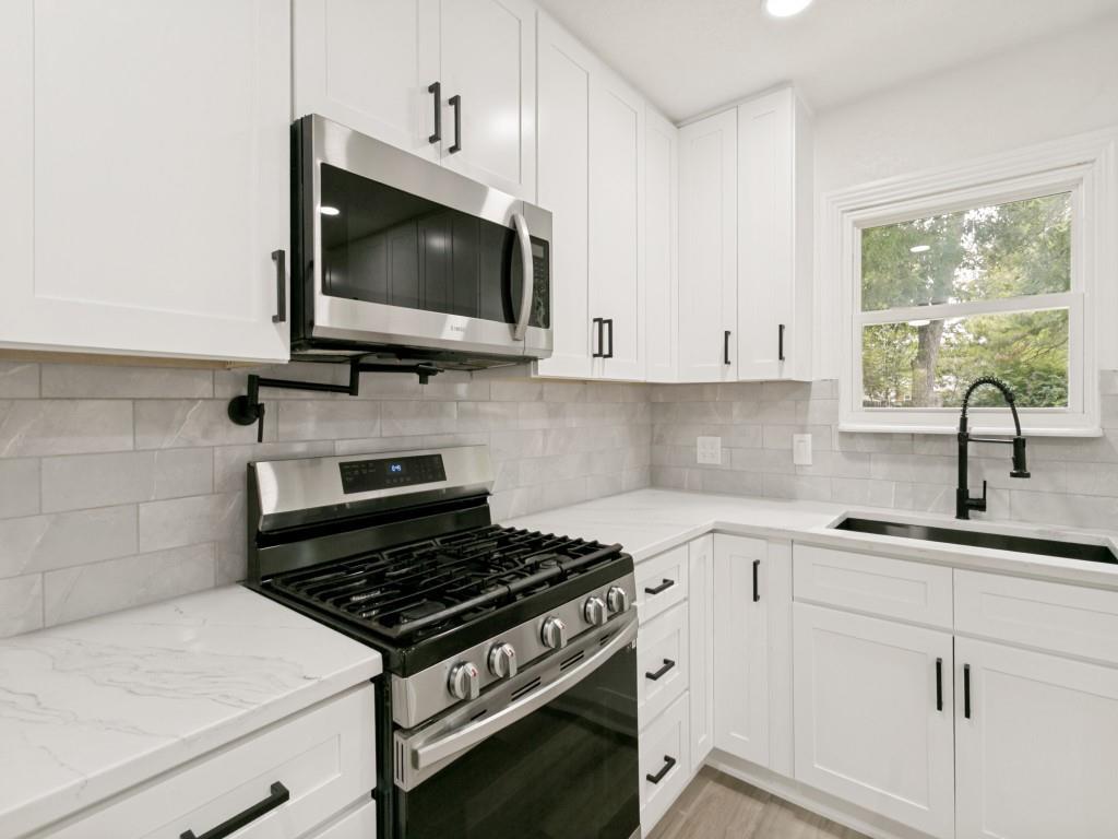 429 Harmon Road Property Photo 6