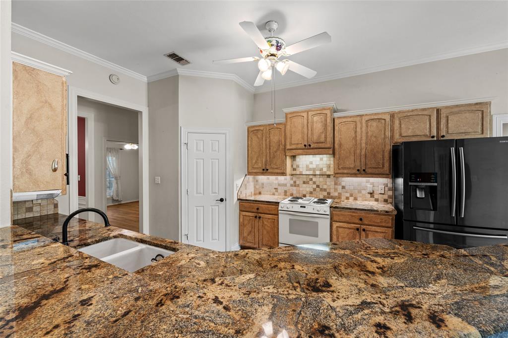 605 County Road 2310 Property Photo 12