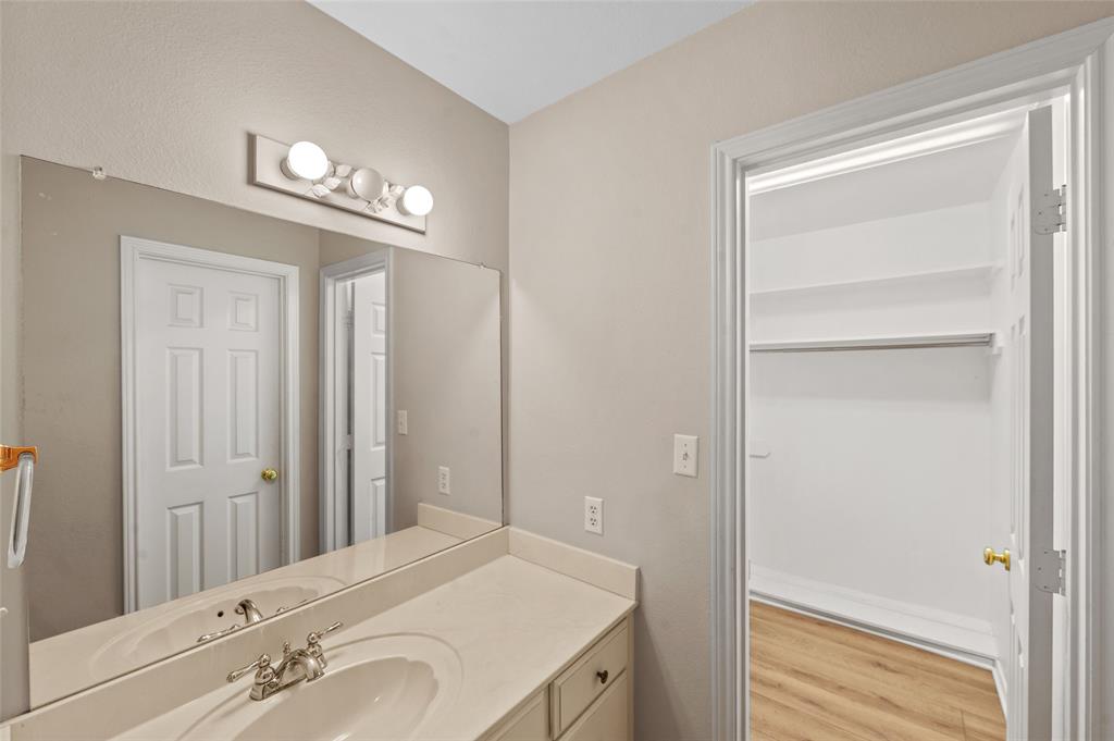 605 County Road 2310 Property Photo 28