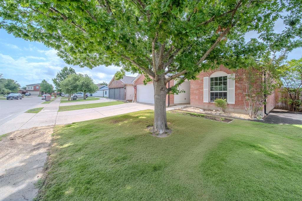 2037 Cedar Trail Property Photo 3