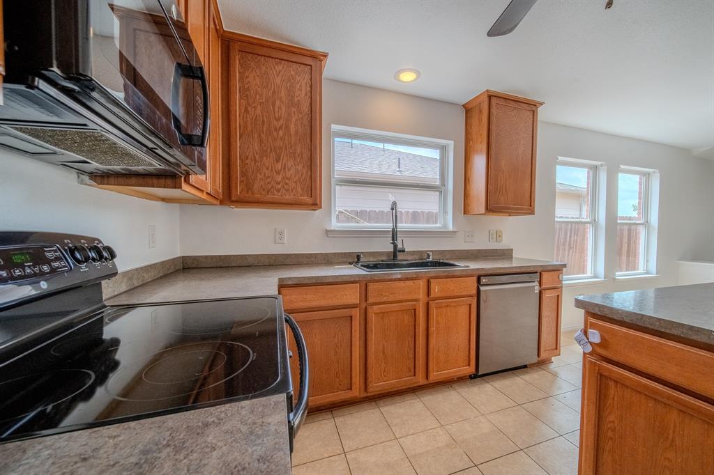 2037 Cedar Trail Property Photo 6