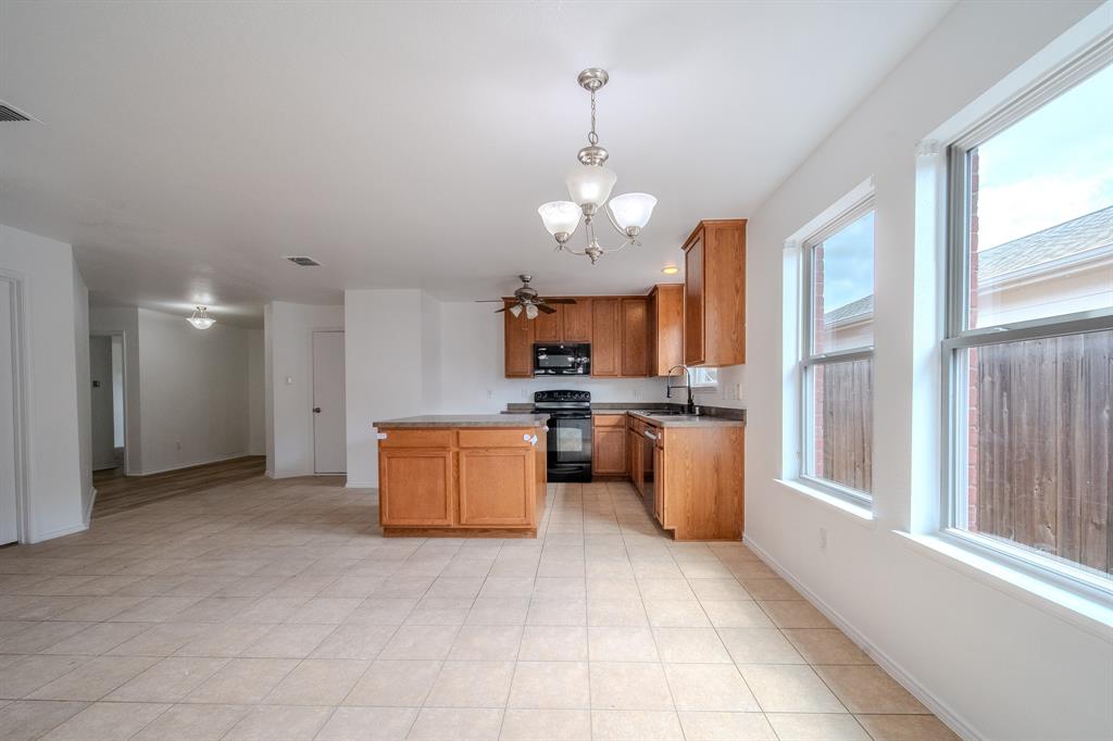 2037 Cedar Trail Property Photo 8