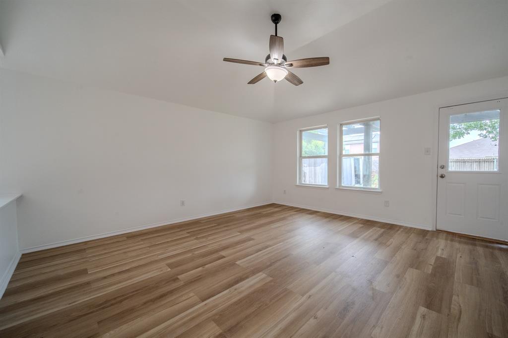2037 Cedar Trail Property Photo 11
