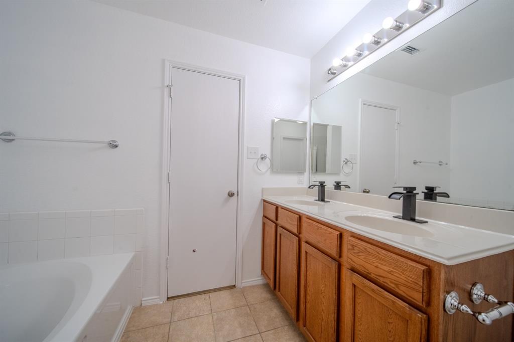2037 Cedar Trail Property Photo 30