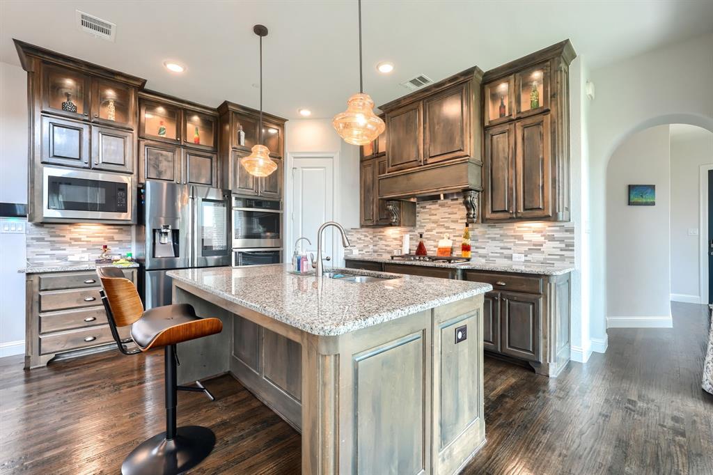 1037 Sarah Street Property Photo 15