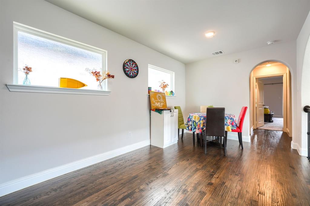1037 Sarah Street Property Photo 20