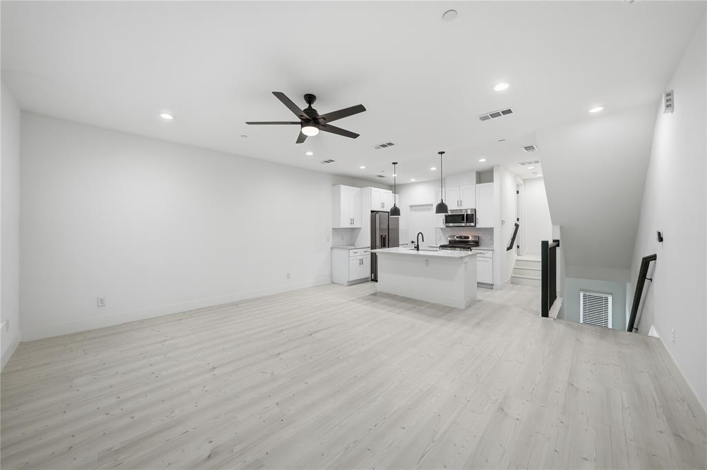 7207 Mohawk Drive 106 Property Photo 2