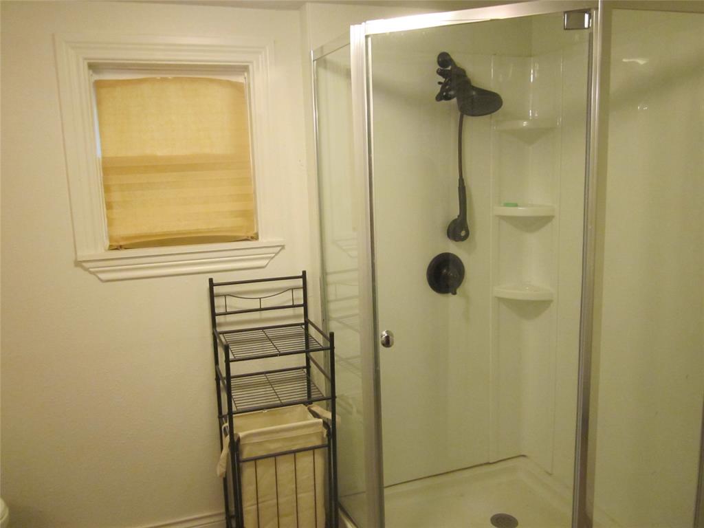 900 Gordon Avenue Property Photo 6