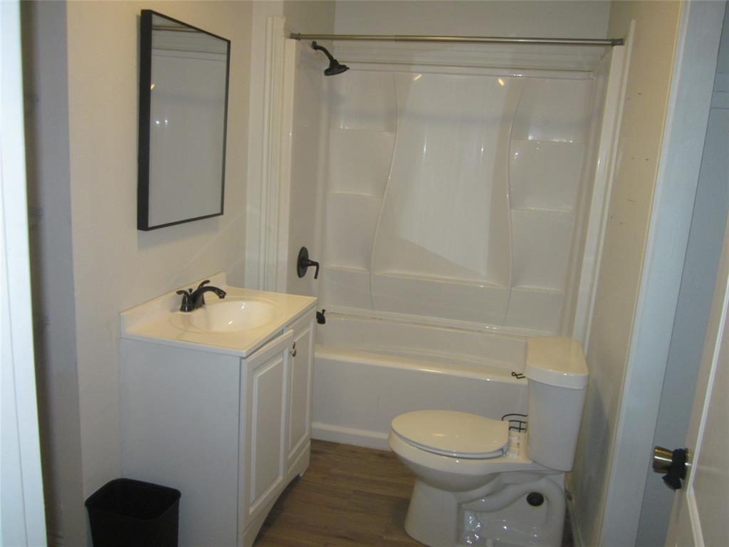 900 Gordon Avenue Property Photo 10