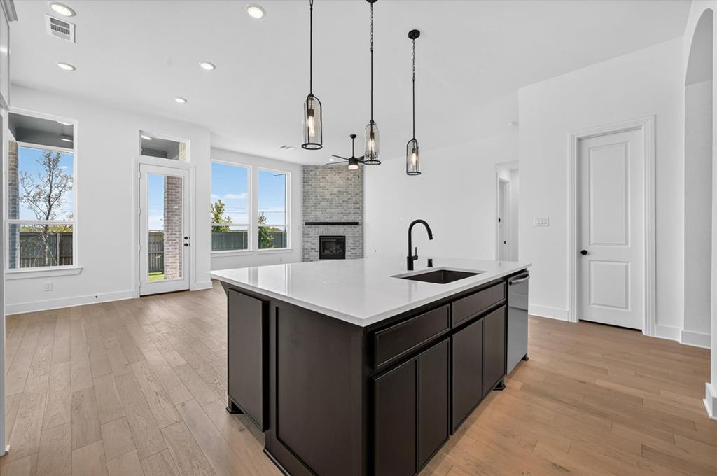 1409 Venture Drive Property Photo 4