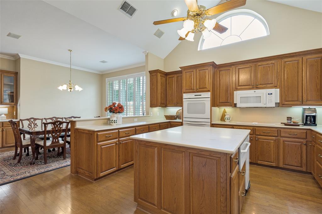 6404 Creekside Drive Property Photo 12