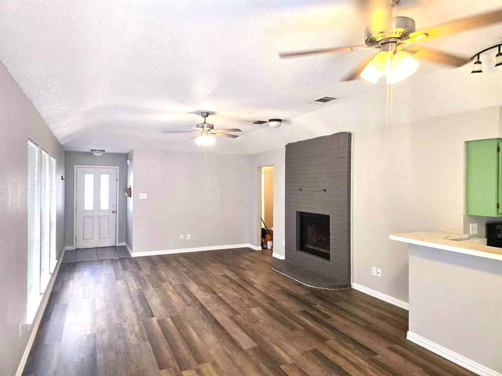 1005 Mitchell Lane Property Photo 3