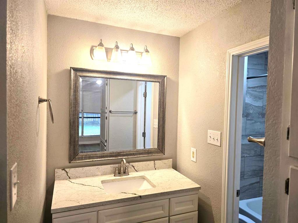 1005 Mitchell Lane Property Photo 10