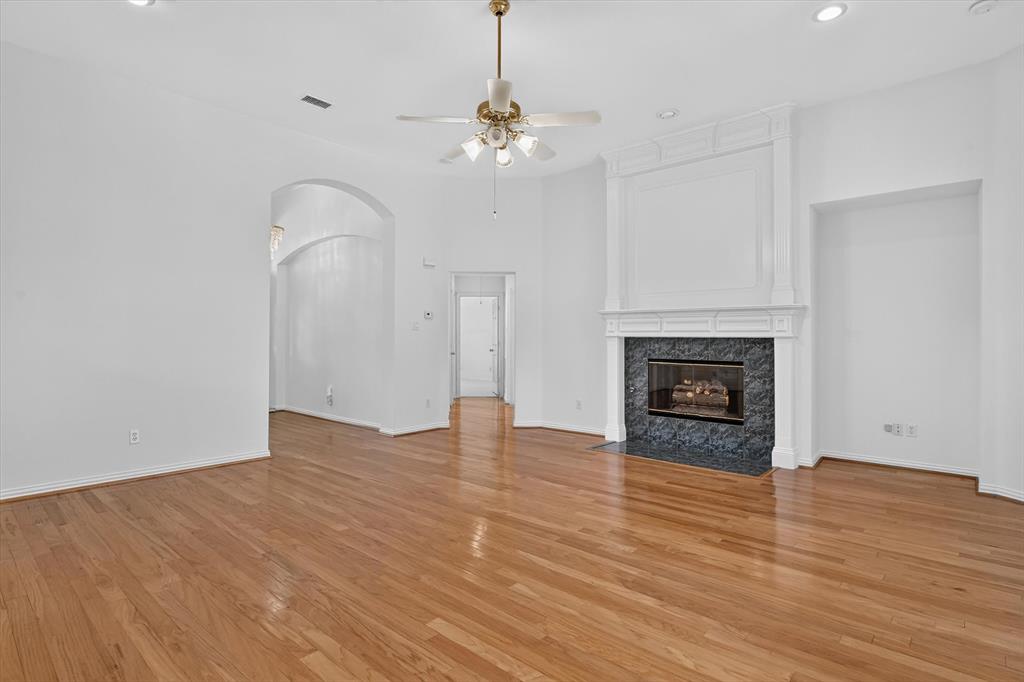 8308 Halkin Court Property Photo 9