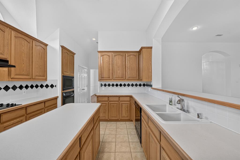 8308 Halkin Court Property Photo 12