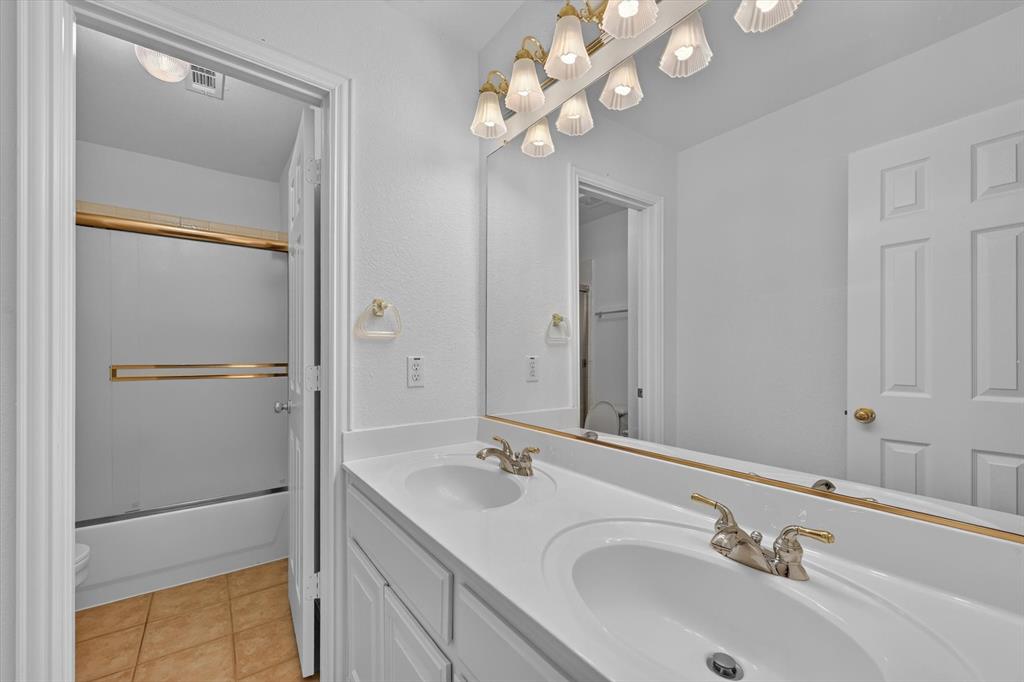 8308 Halkin Court Property Photo 28