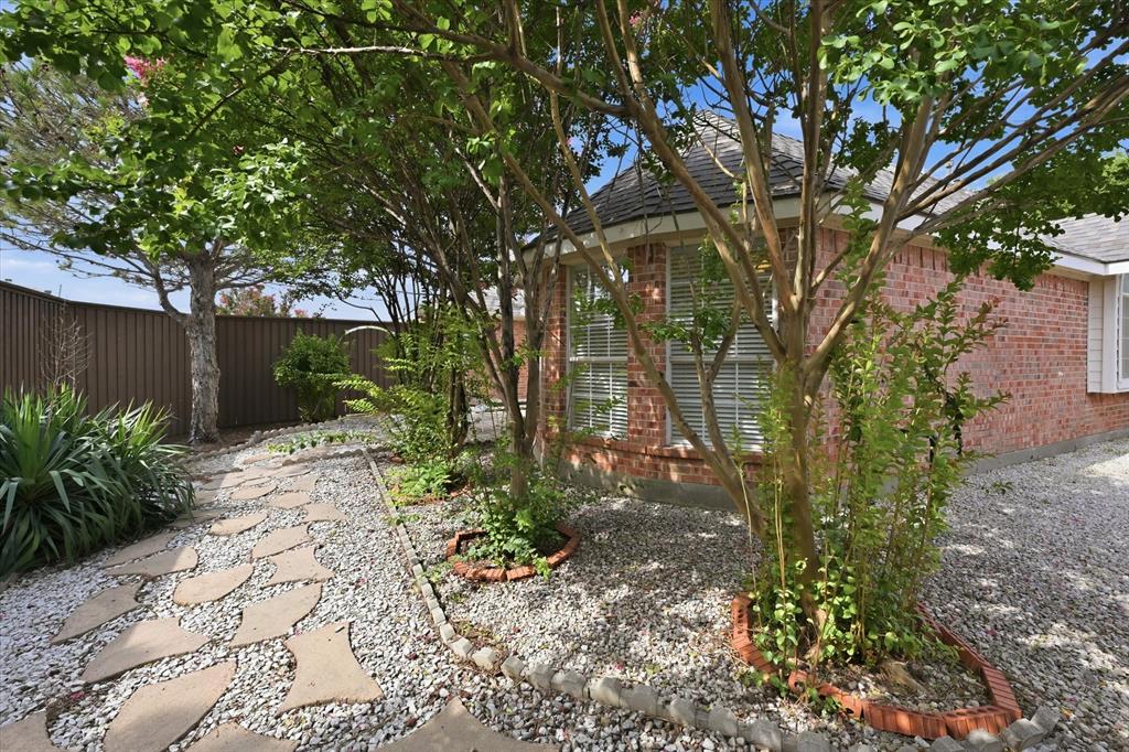 8308 Halkin Court Property Photo 30