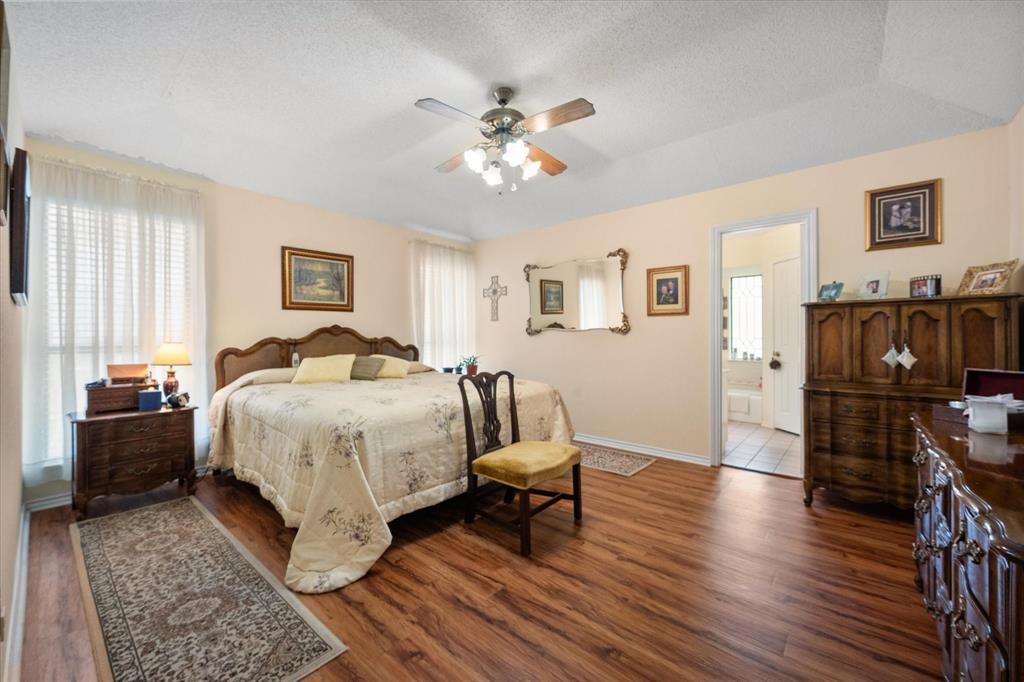 1838 Westcrest Drive Property Photo 2