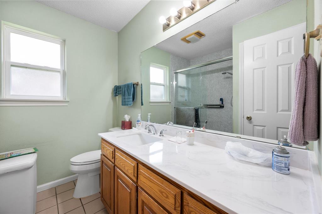 1838 Westcrest Drive Property Photo 6