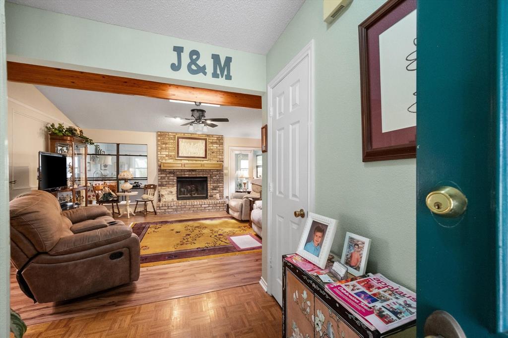 1838 Westcrest Drive Property Photo 16
