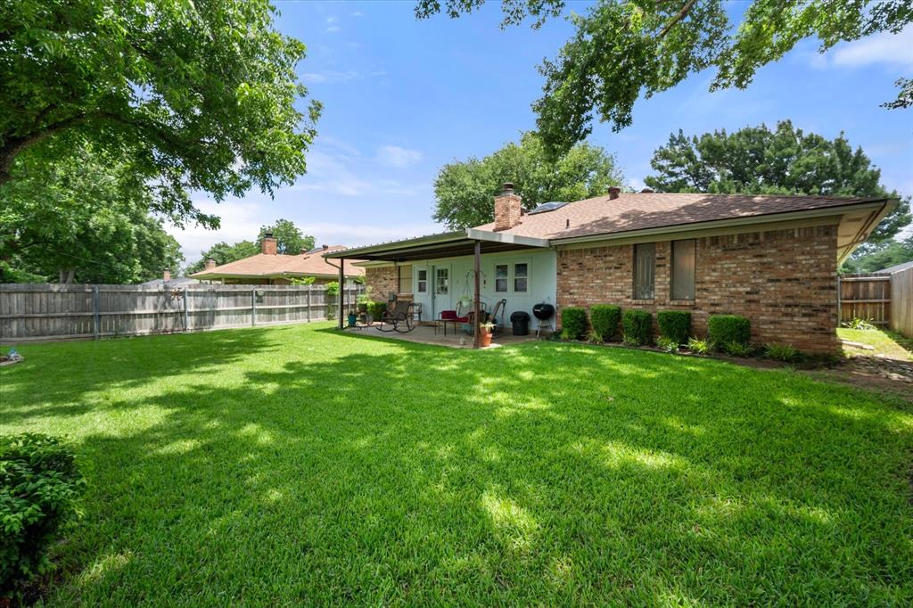 1838 Westcrest Drive Property Photo 24