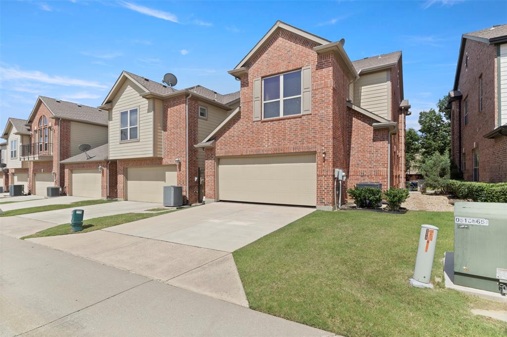 8712 Iron Horse Drive Property Photo 3