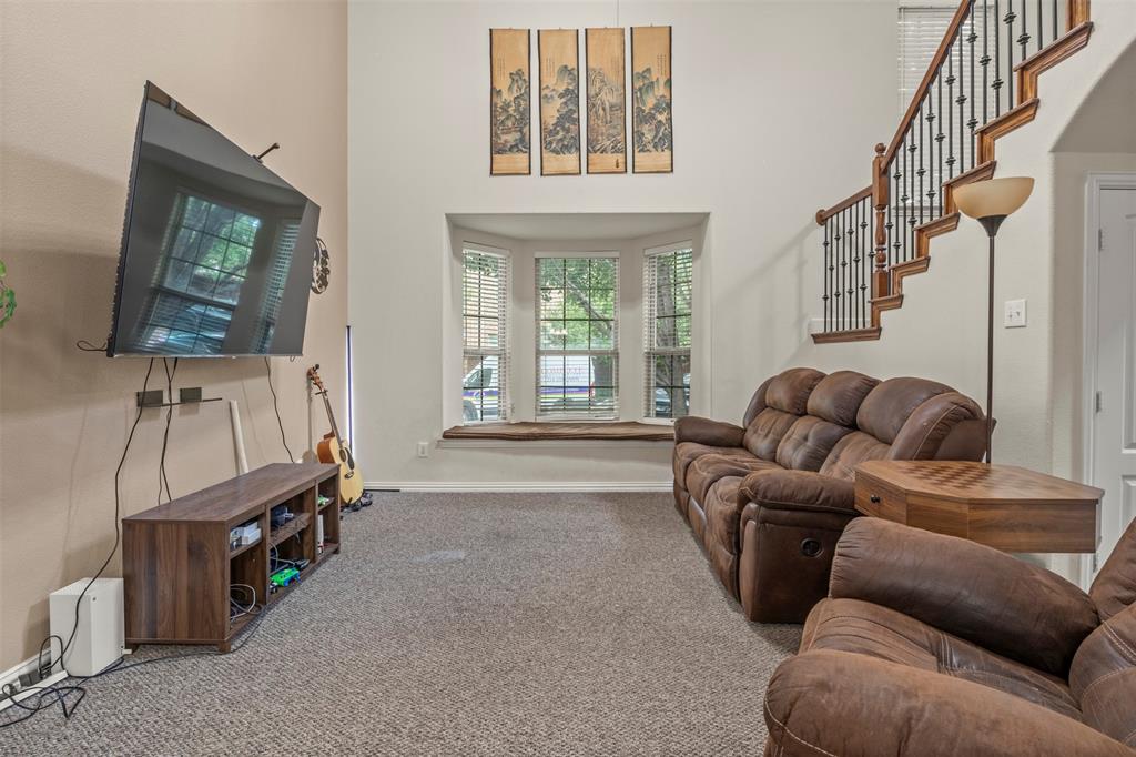 8712 Iron Horse Drive Property Photo 4