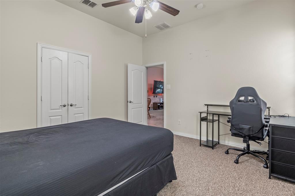 8712 Iron Horse Drive Property Photo 11