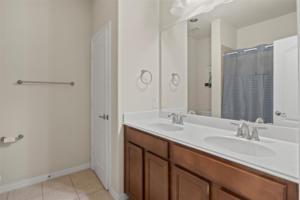 8712 Iron Horse Drive Property Photo 20