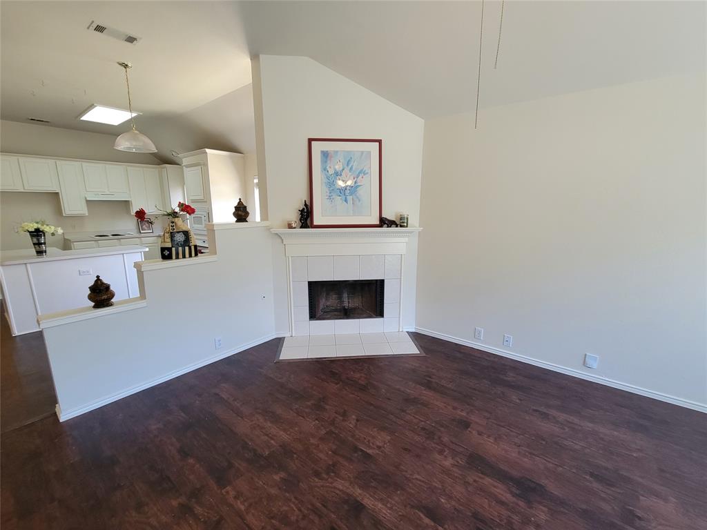 2913 Rush Creek Road Property Photo 2