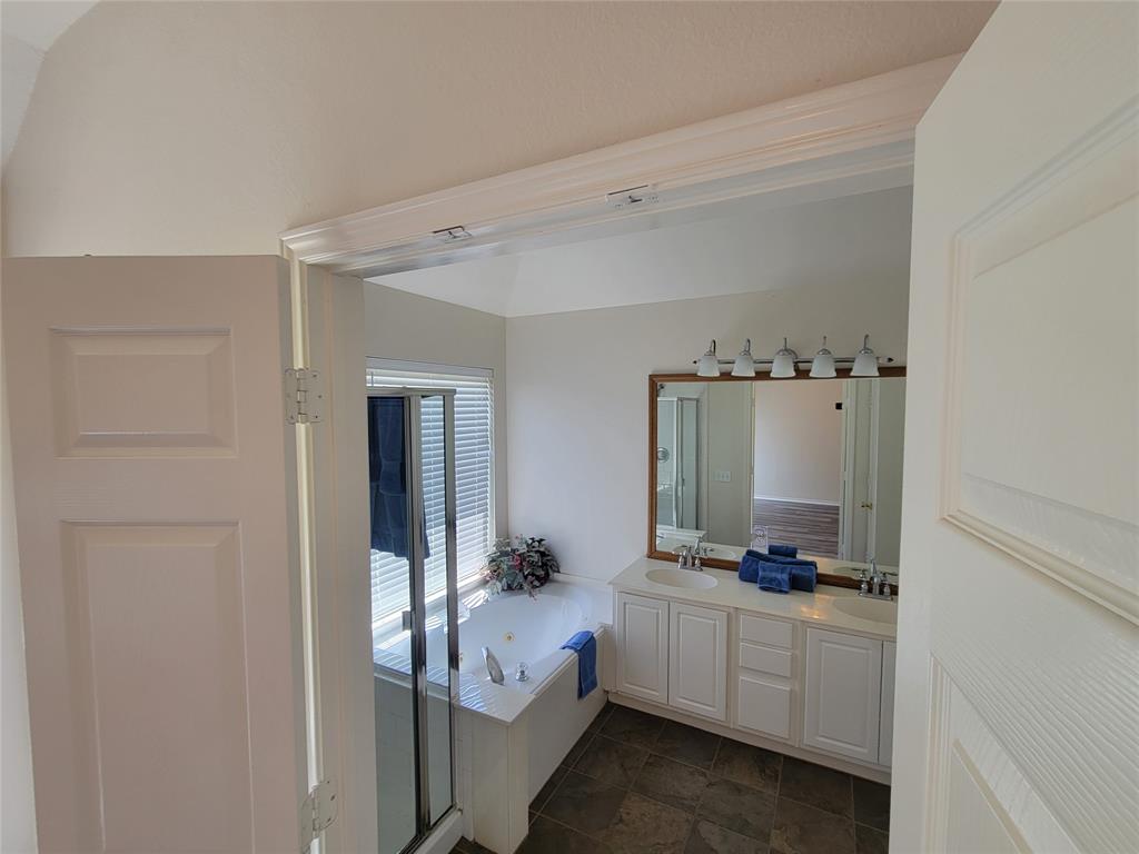2913 Rush Creek Road Property Photo 6