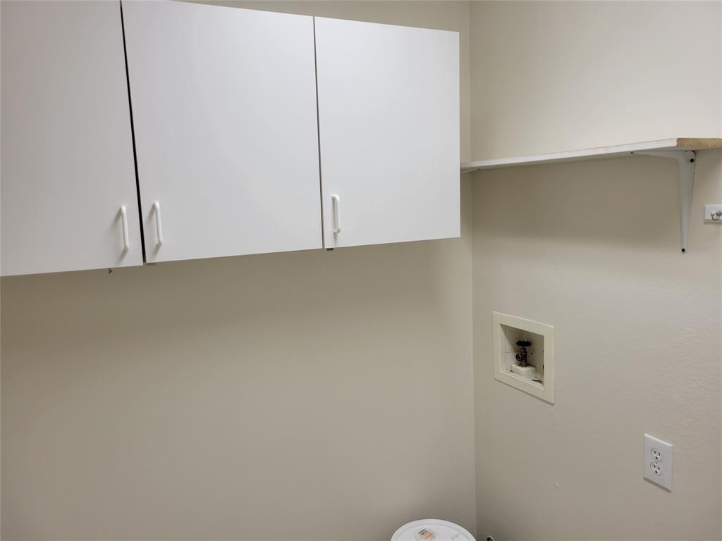 2913 Rush Creek Road Property Photo 23