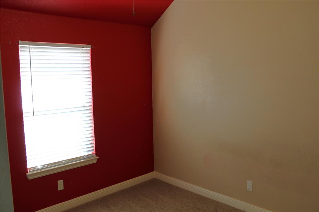 9204 Parkview Circle Property Photo 8
