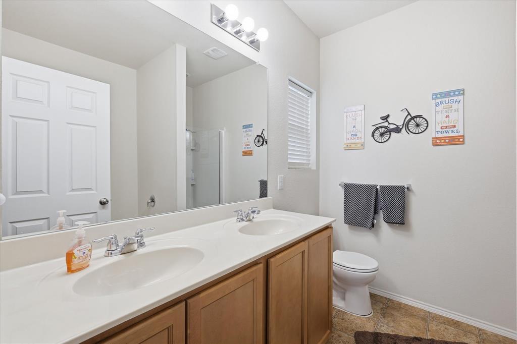 1805 Megan Creek Drive Property Photo 13