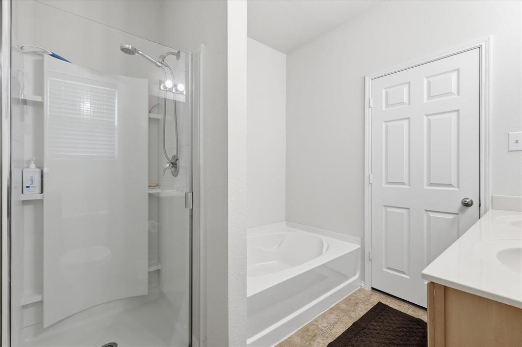 1805 Megan Creek Drive Property Photo 14