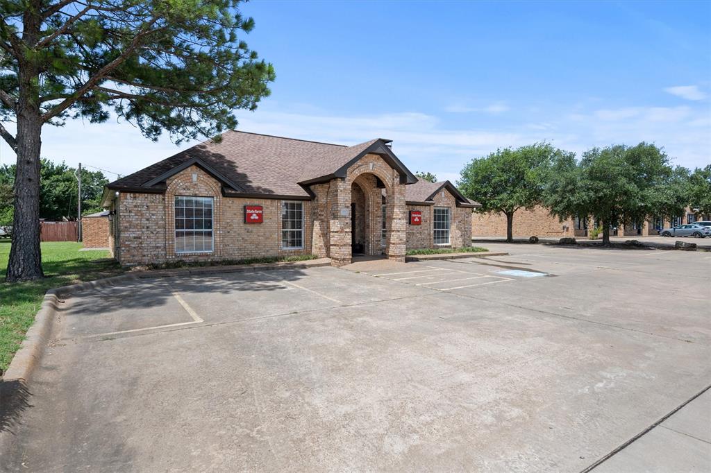 603 N Nolan River Road Property Photo 19