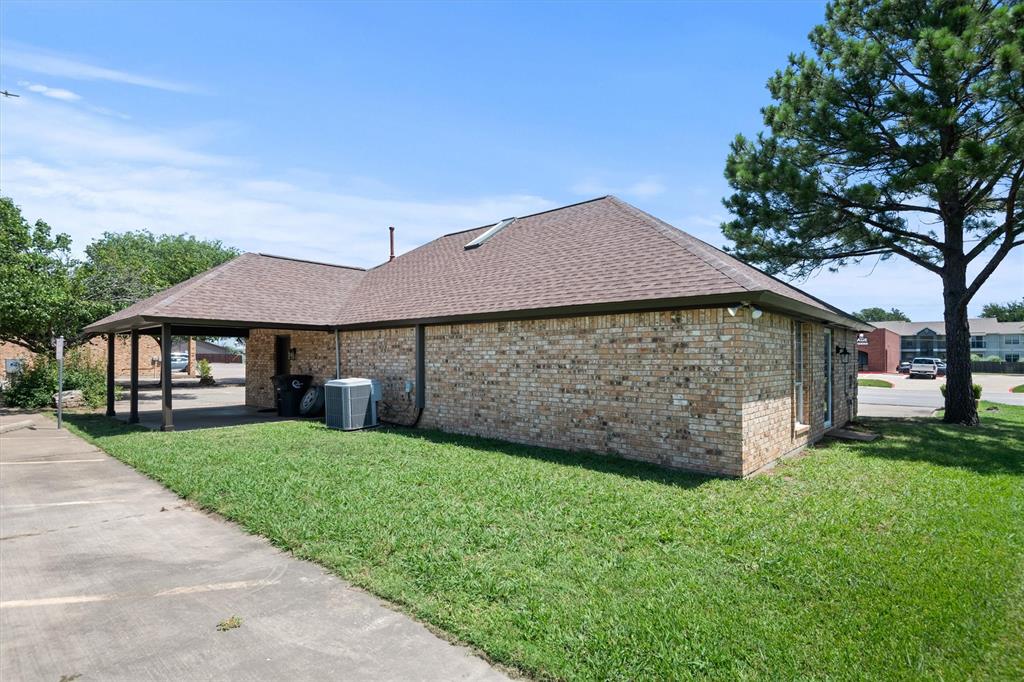 603 N Nolan River Road Property Photo 21