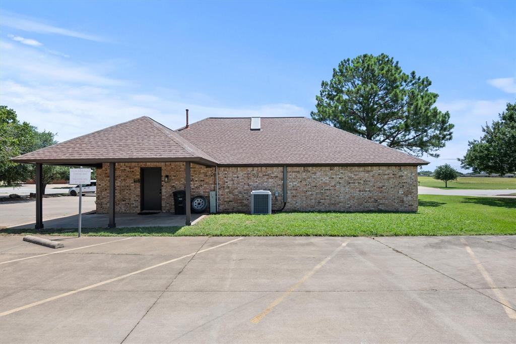 603 N Nolan River Road Property Photo 22