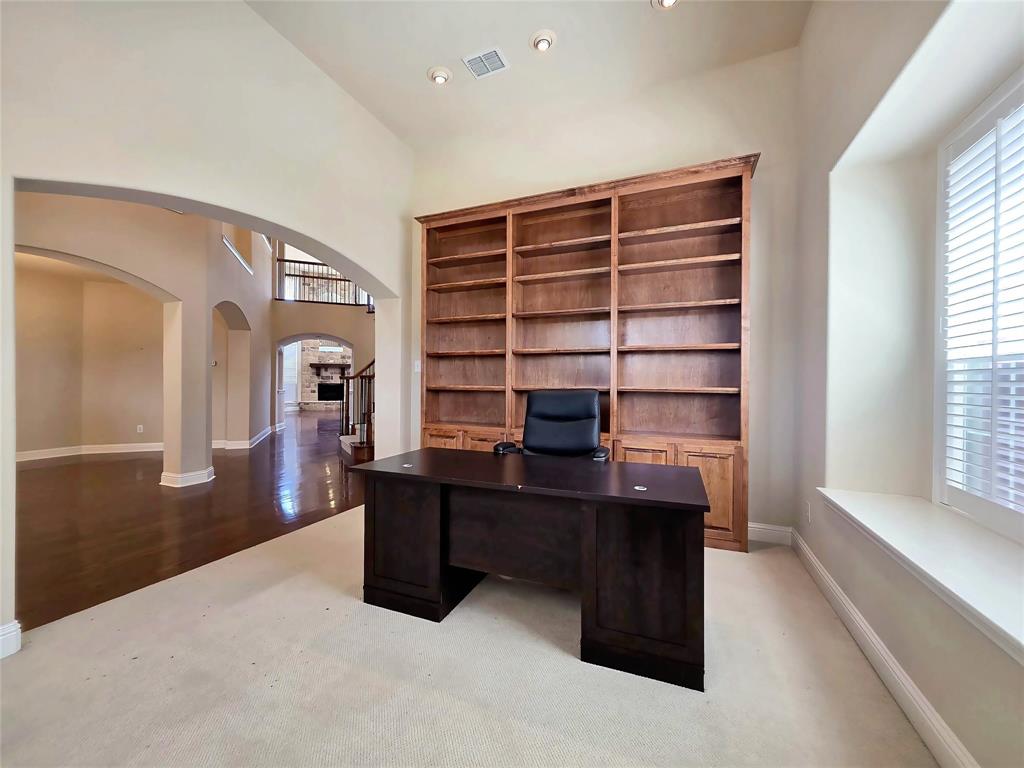 6814 Indian Meadow Court Property Photo 1